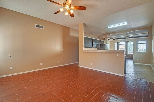 Building Photo - Gorgeous and Spacious Eastside Home for Rent with Refrigerated Air!