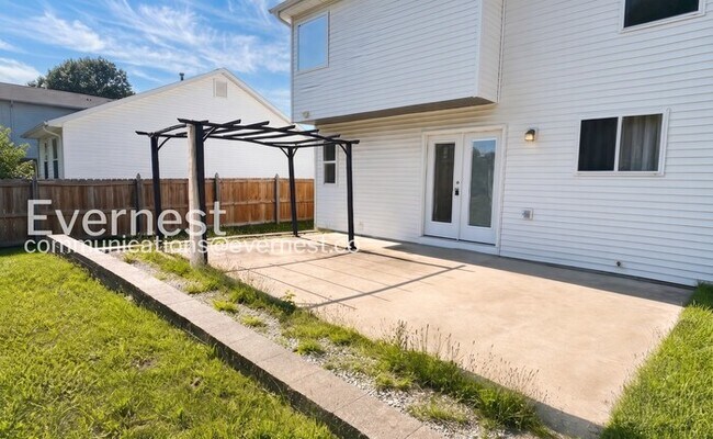 Building Photo - 3 Bed, 4 Bath Home with Fenced Yard & Garage / Pet-Friendly / Available Soon!