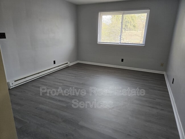 Building Photo - 3875 Wake Cir