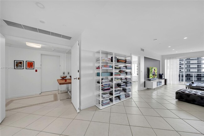 Building Photo - 9601 Collins Ave