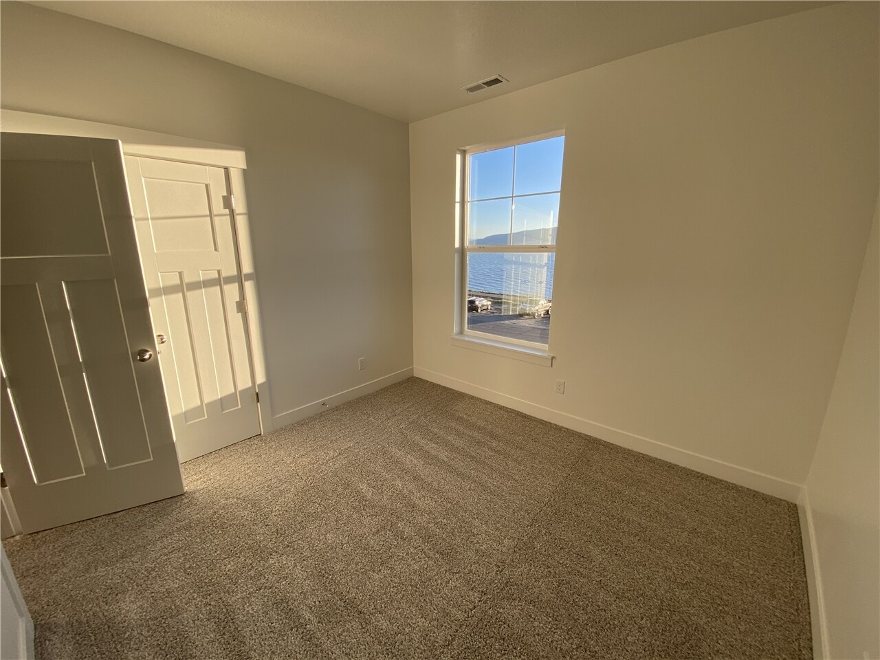 Building Photo - 368 W Serenity Ct