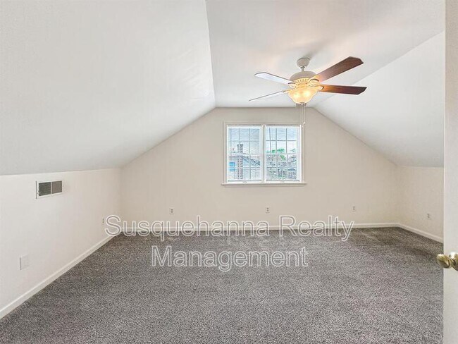 Building Photo - 339 E Derry Rd
