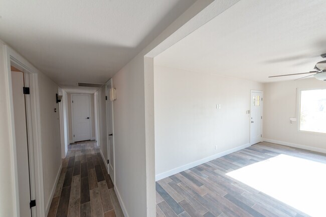 Building Photo - 2607 S Jentilly Ln