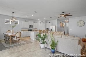 Building Photo - 10568 SW Cambria Ln
