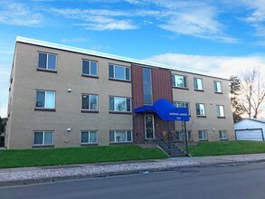 Building Photo - Sherman Manor