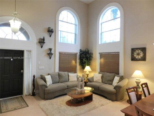 Building Photo - 210 La Costa Ct