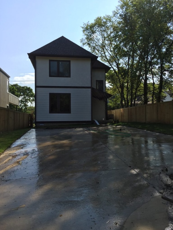 Building Photo - 729 28th Ave N
