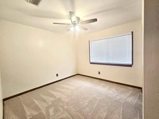 Building Photo - 2840 Blairstone Ct