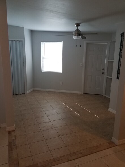 Building Photo - 13406 Boca Ciega Ave