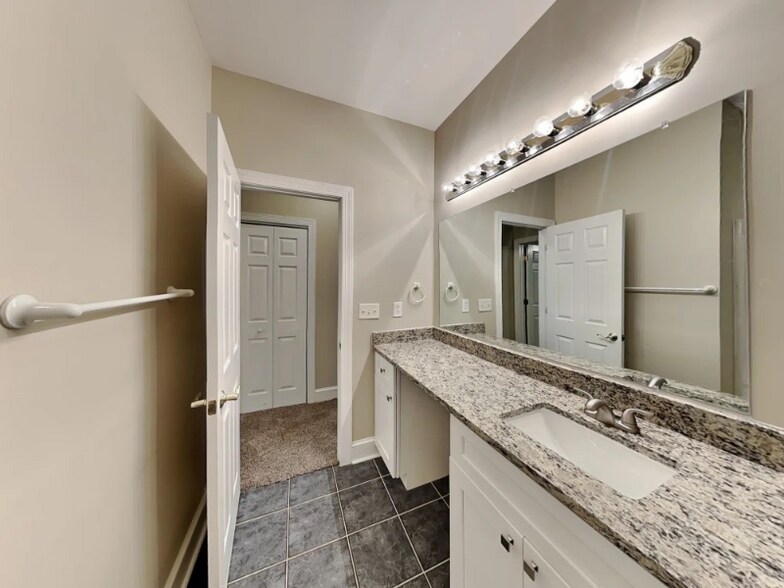 Building Photo - 10308 Waxhaw Hwy