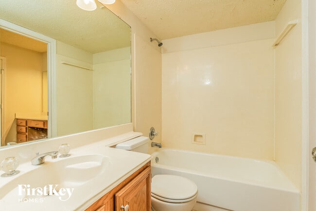 Building Photo - 4231 Glen Ridge Dr