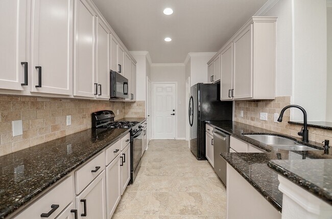 Building Photo - 6458 Calgary Woods Ln
