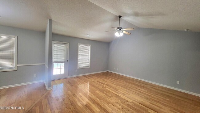 Building Photo - 254 Buff Ct