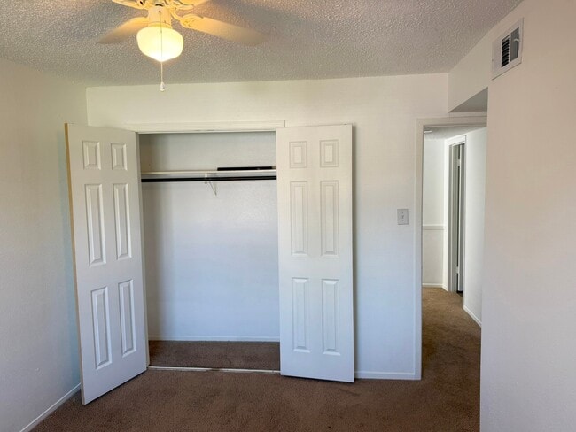 Building Photo - 5321 Pinewilde Dr