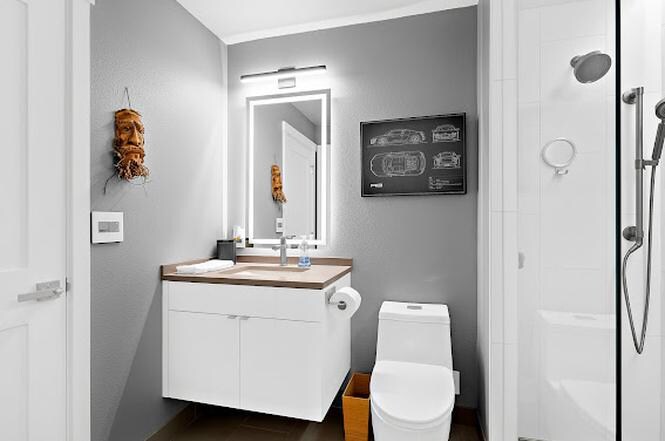 Building Photo - 1504 Aurora Ave N