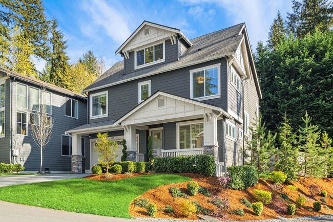 Building Photo - Luxury Haven