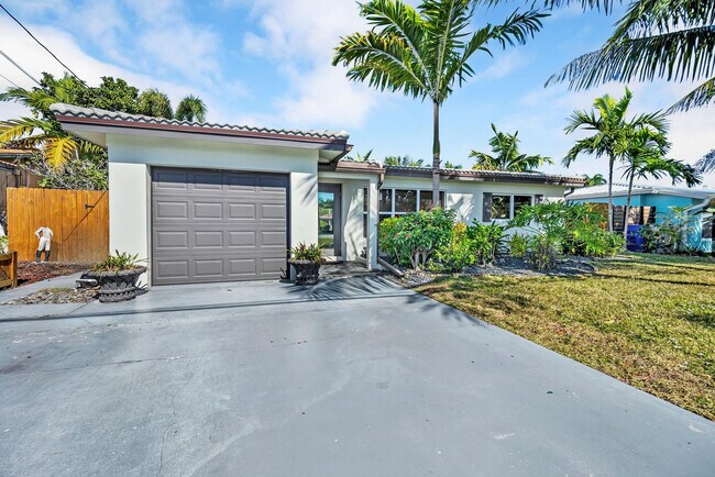 Building Photo - 2277 SE 15th St