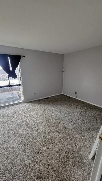 Building Photo - 7436 Countrybrook Dr
