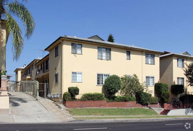 Building Photo - Ladera Gardens