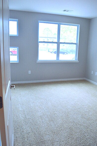 Bedroom - 1118 Litton Avenue