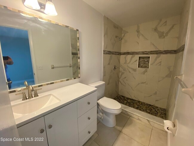 Building Photo - 1514 Clearlake Rd