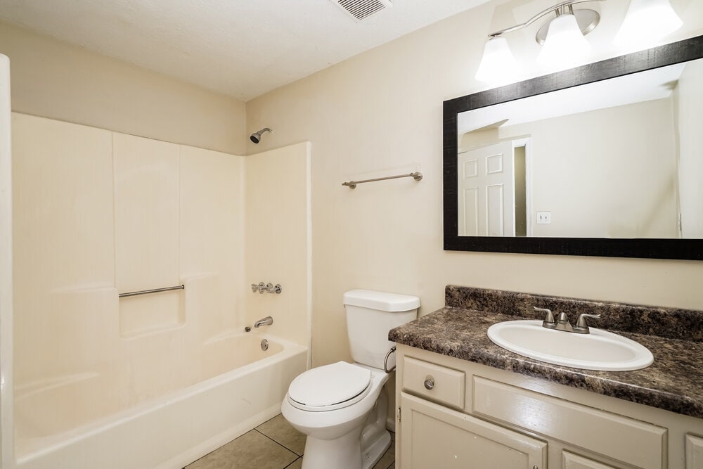 Building Photo - 3075 Flowers Dr