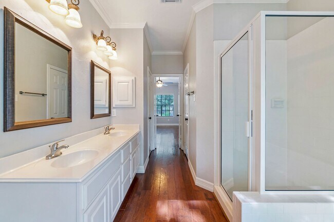 Building Photo - 31 N Duskwood Pl