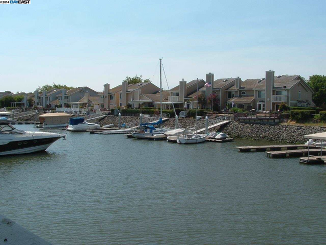 Building Photo - 175 Pelican Loop