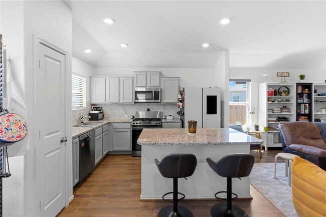 Building Photo - 7409 Spring Ray Dr