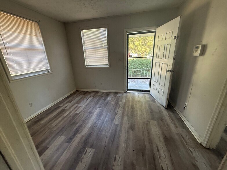 Building Photo - 3516 Penton St