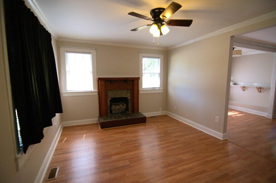 Building Photo - 524 S Confederate Ave