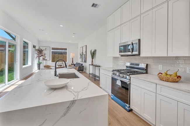 Building Photo - 6809 Conley St