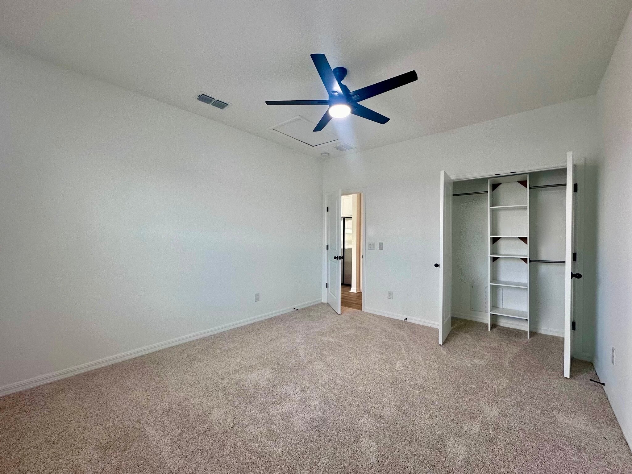 Building Photo - 3025 Prospect Trl