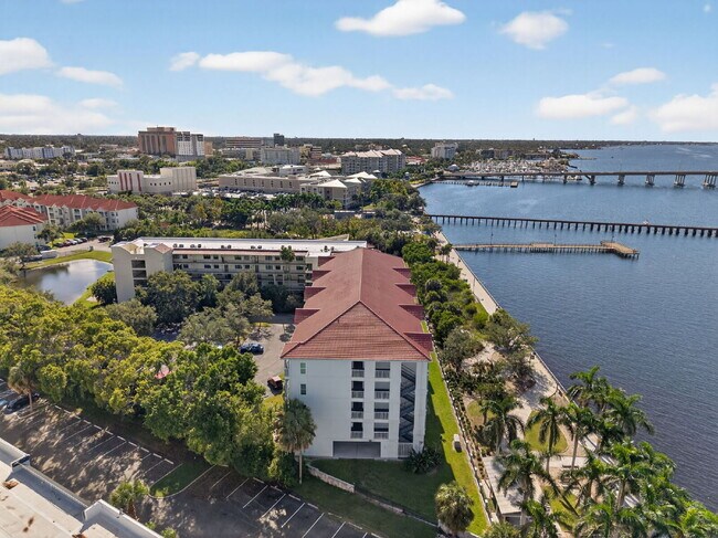 Building Photo - Completely Renovated Waterfront Condo – Fully Furnished