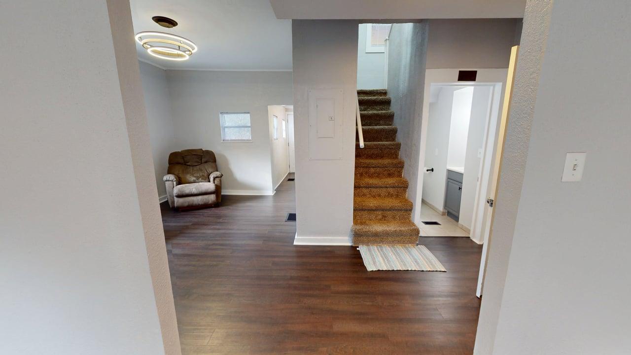 Building Photo - 112 S Chandler Ave