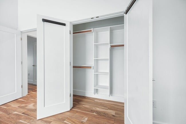 Building Photo - 1218 Eleanor St