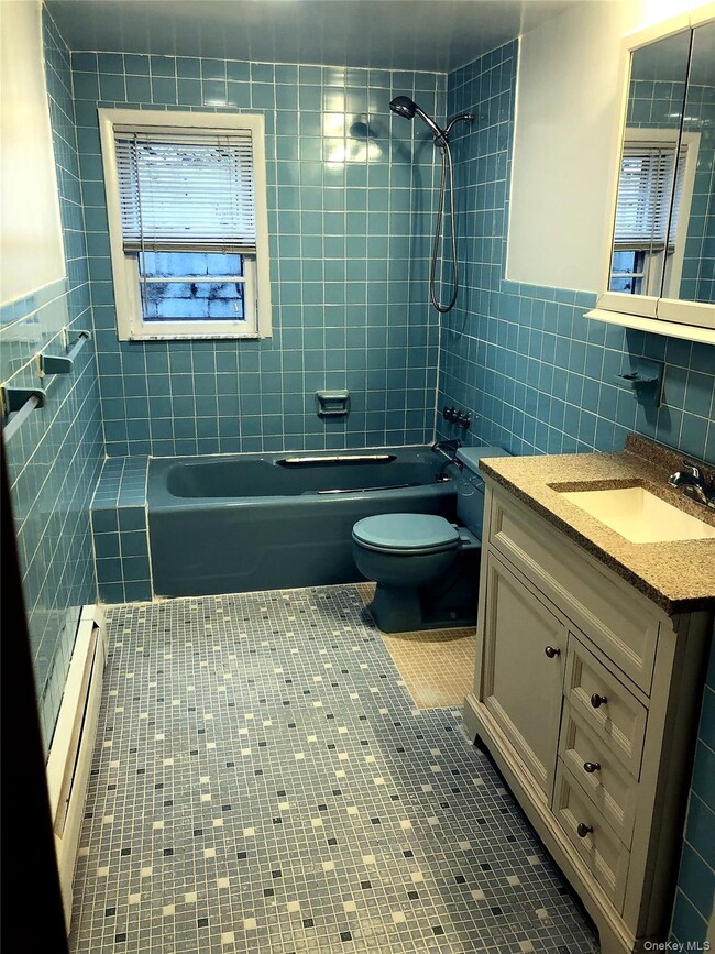 Building Photo - 201 Edgewood Ave