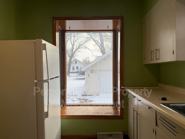 Building Photo - 57 N Terrace