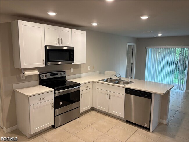 Building Photo - 5013 Placid Ln