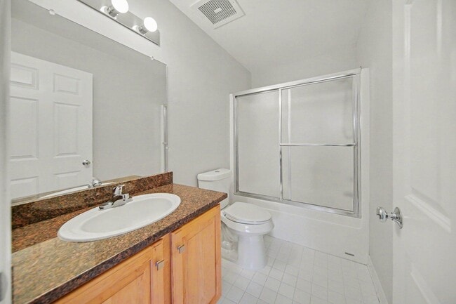 Building Photo - 2738 Barclay Wy