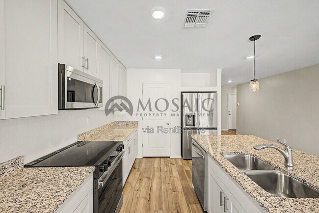 Building Photo - 1304 W Inca Dr