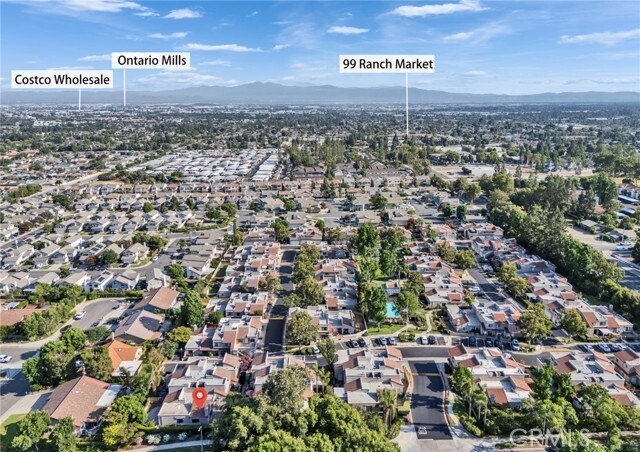 Building Photo - 9764 Huntington Dr