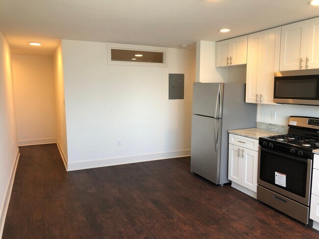 Building Photo - 2833 Georgia Ave NW