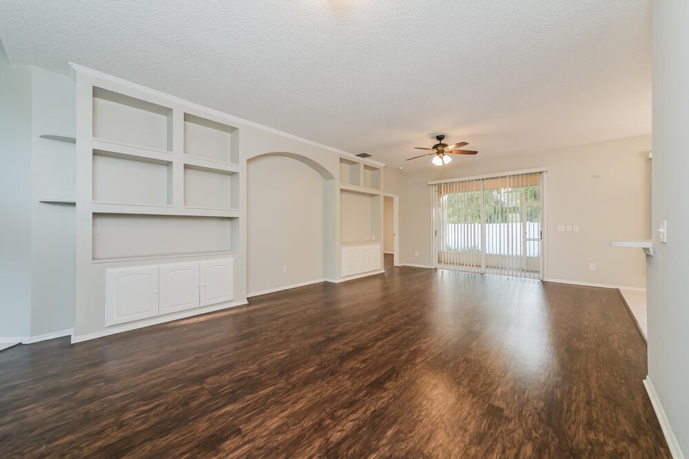 Building Photo - 1136 Cherry Valley Way