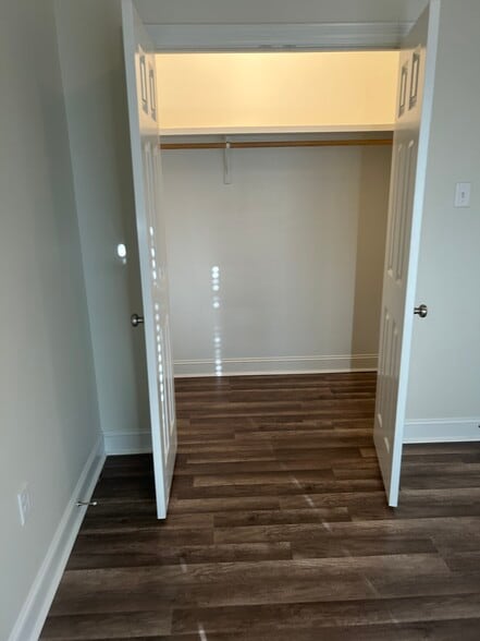 Closet 2nd bedroom - 14248 Woodtrace Ct