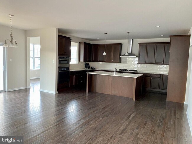 Building Photo - 730 Houston St