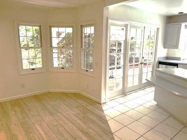 Building Photo - 11573 Viking Ave