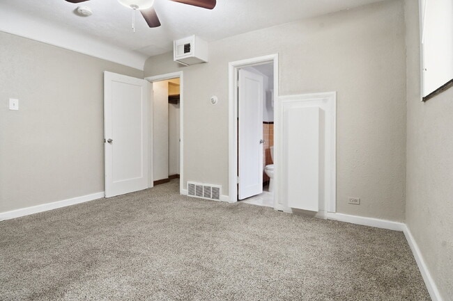 Building Photo - $1,245.95 with Half Off Second Month’s rent until 08/31/26 only, 1 Bed - 1 Bath, Condo in Denver ...