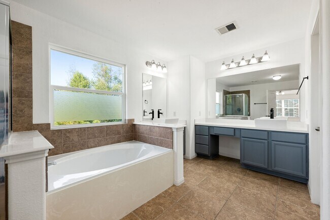 Building Photo - 30802 Lavender Trace Dr