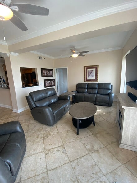 Building Photo - 700 Wilmington Island Rd